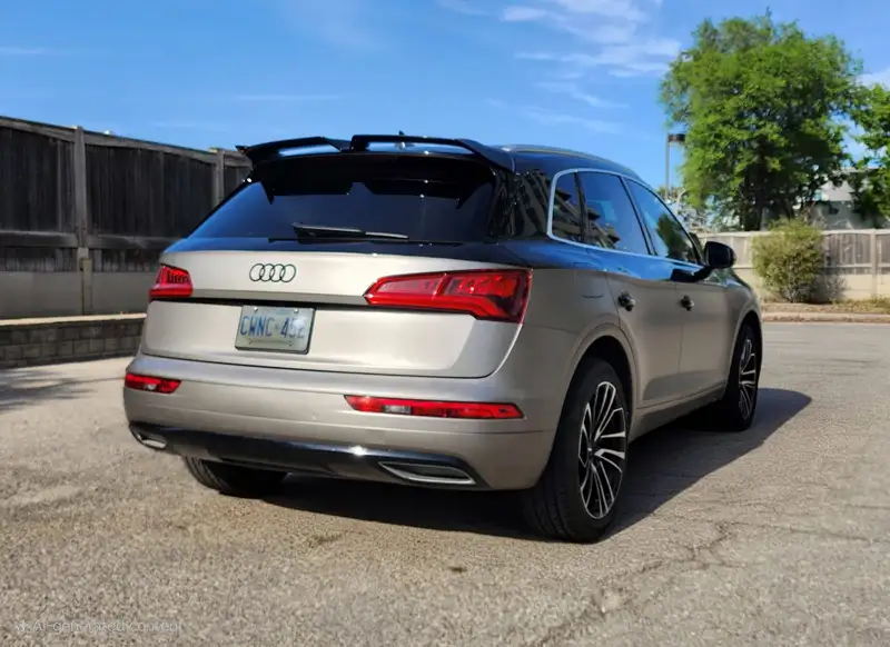2018 Audi Q5 Premium, černá, 97 000 km, dovoz Kanada — foto 4 z 10