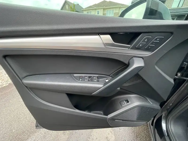 2018 Audi Q5 Technik, šedá, 132 535 km, dovoz Kanada — foto 10 z 12