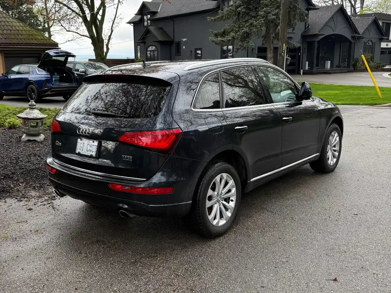 2017 Audi Q5 Progressiv, modrá, 120 000 km, dovoz Kanada — foto 3 z 5