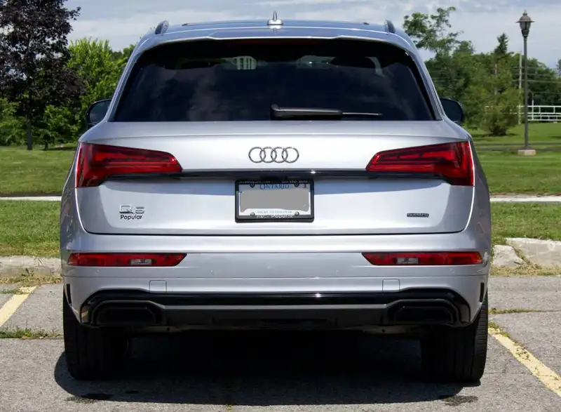 2023 Audi Q5 Progressiv, stříbrná, 57 096 km, dovoz Kanada — foto 4 z 10