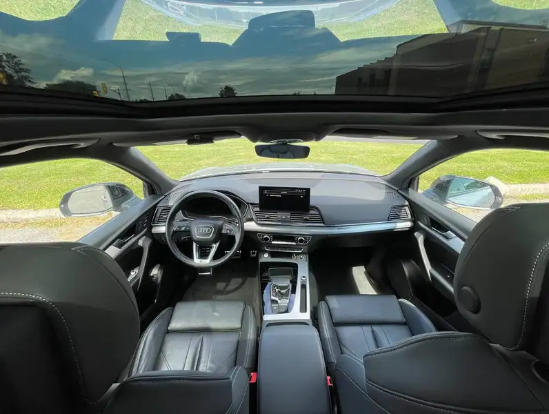 2023 Audi Q5 Progressiv, stříbrná, 57 096 km, dovoz Kanada — foto 9 z 10