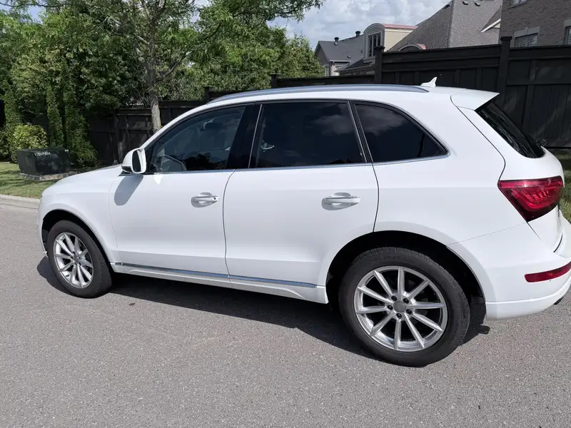 2017 Audi Q5 Technik, bílá, 110 000 km, dovoz Kanada — foto 3 z 10