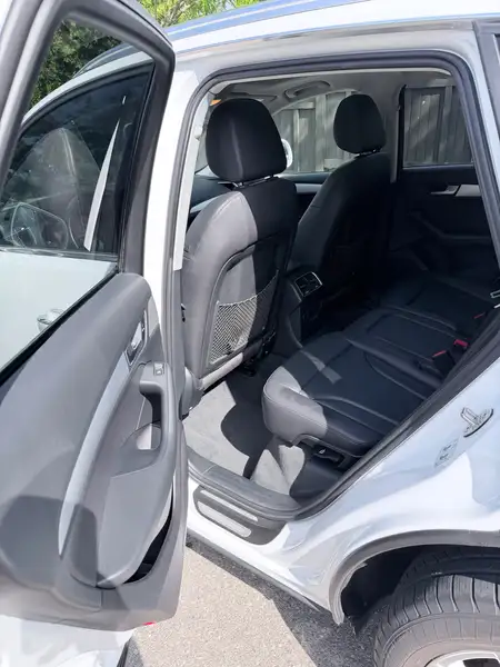 2017 Audi Q5 Technik, bílá, 110 000 km, dovoz Kanada — foto 7 z 10