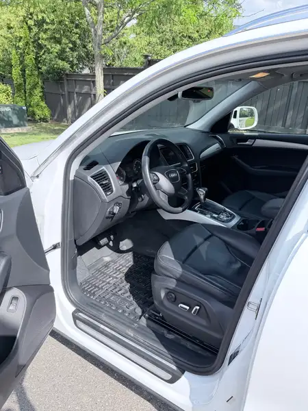 2017 Audi Q5 Technik, bílá, 110 000 km, dovoz Kanada — foto 8 z 10