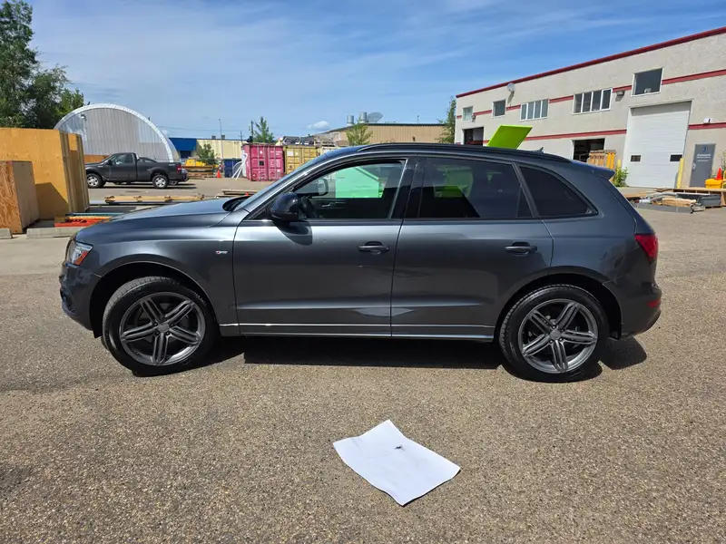 2016 Audi Q5 Technik, šedá, 67 300 km, dovoz Kanada — foto 3 z 12