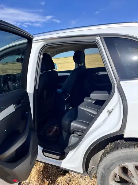 2017 Audi Q5 Progressiv, bílá, 258 000 km, dovoz Kanada — foto 10 z 12