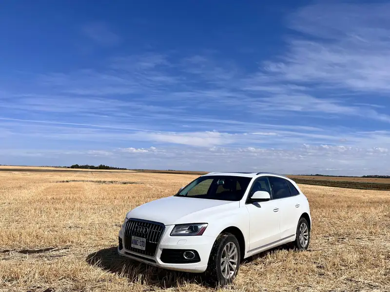 2017 Audi Q5 Progressiv, bílá, 258 000 km, dovoz Kanada — foto 5 z 12