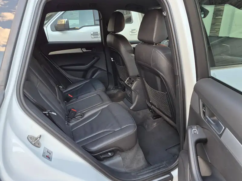 2015 Audi Q5 Technik, bílá, 150 500 km, dovoz Kanada — foto 9 z 12