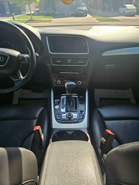 2017 Audi Q5 Progressiv, modrá, 195 000 km, dovoz Kanada — foto 6 z 10