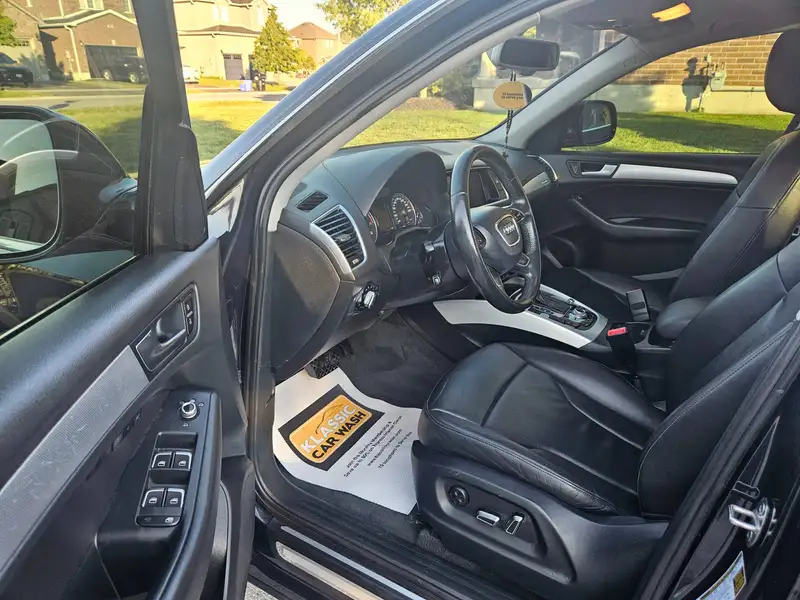 2017 Audi Q5 Progressiv, modrá, 195 000 km, dovoz Kanada — foto 8 z 10