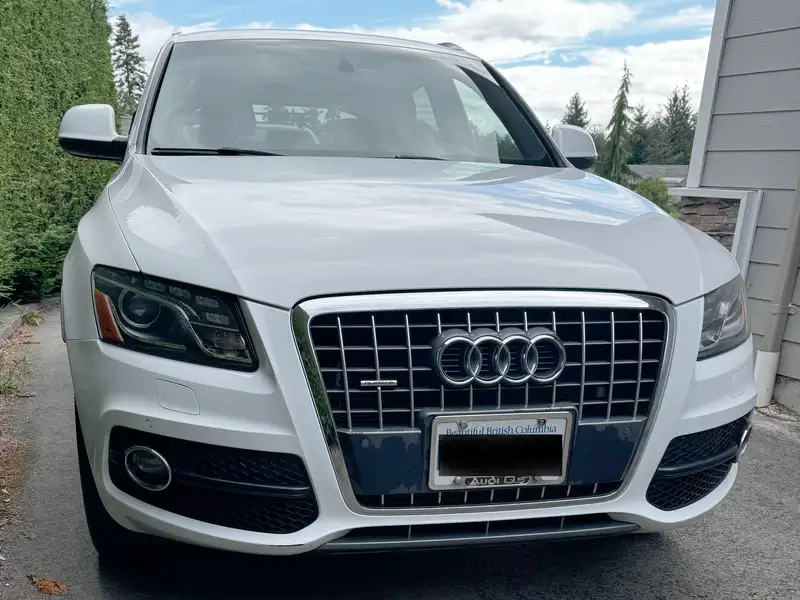 2012 Audi Q5 Premium Plus, bílá, 241 477 km, dovoz Kanada — foto 5 z 12