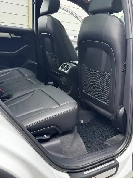 2012 Audi Q5 Premium Plus, bílá, 241 477 km, dovoz Kanada — foto 9 z 12