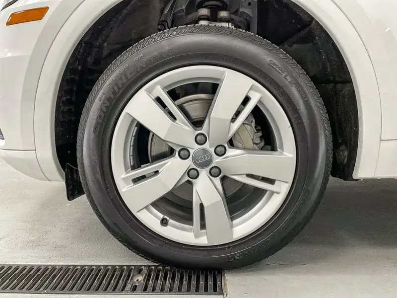 2020 Audi Q5 Technik, bílá, 51 710 km, dovoz Kanada — foto 6 z 12