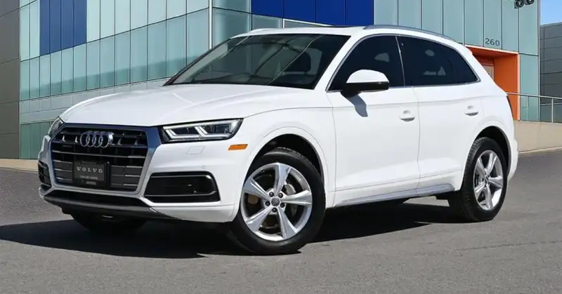 2020 Audi Q5 Progressiv, bílá, 101 500 km, dovoz Kanada — foto 2 z 9