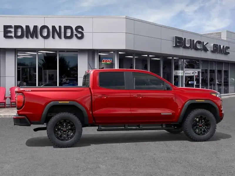 2026 GMC Canyon Elevation, červená, 154 km, dovoz Kanada — foto 6 z 12