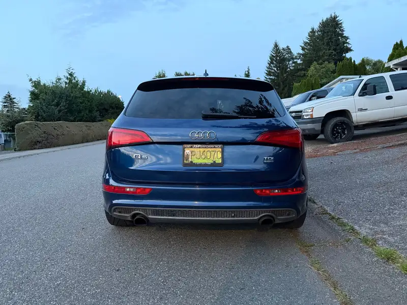 2014 Audi Q5 Technik, modrá, 263 000 km, dovoz Kanada — foto 2 z 12