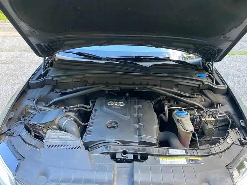 2017 Audi Q5 Progressiv, šedá, 178 700 km, dovoz Kanada — foto 9 z 12