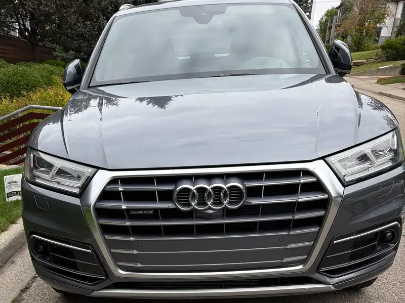 2018 Audi Q5 Technik, šedá, 159 000 km, dovoz Kanada — foto 3 z 10