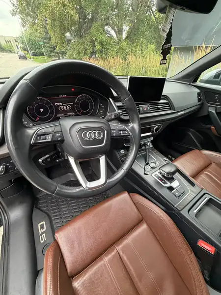 2018 Audi Q5 Technik, šedá, 159 000 km, dovoz Kanada — foto 4 z 10