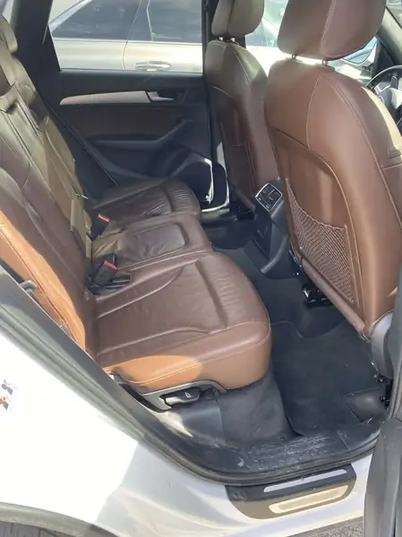 2017 Audi Q5 Progressiv, bílá, 210 000 km, dovoz Kanada — foto 10 z 12