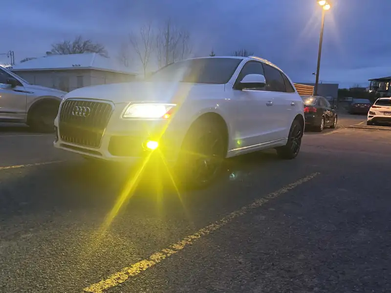 2017 Audi Q5 Progressiv, bílá, 210 000 km, dovoz Kanada — foto 3 z 12