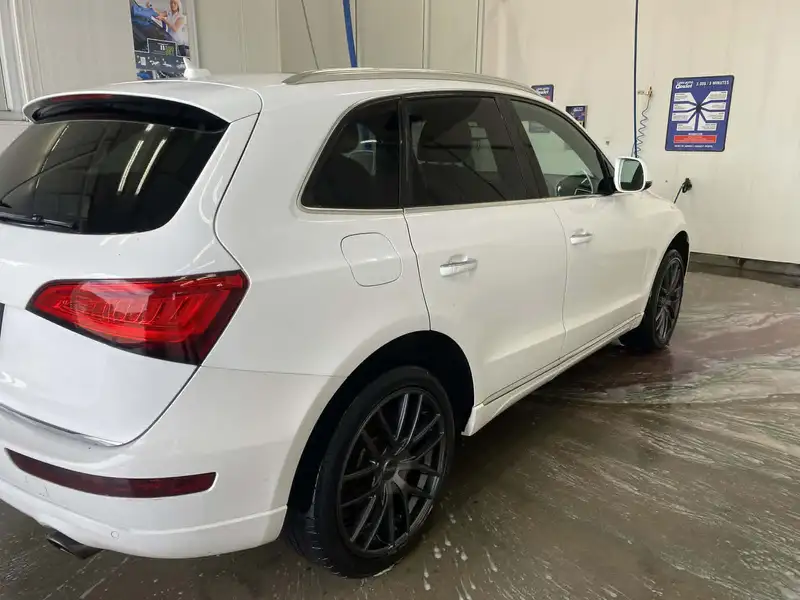 2017 Audi Q5 Progressiv, bílá, 210 000 km, dovoz Kanada — foto 5 z 12