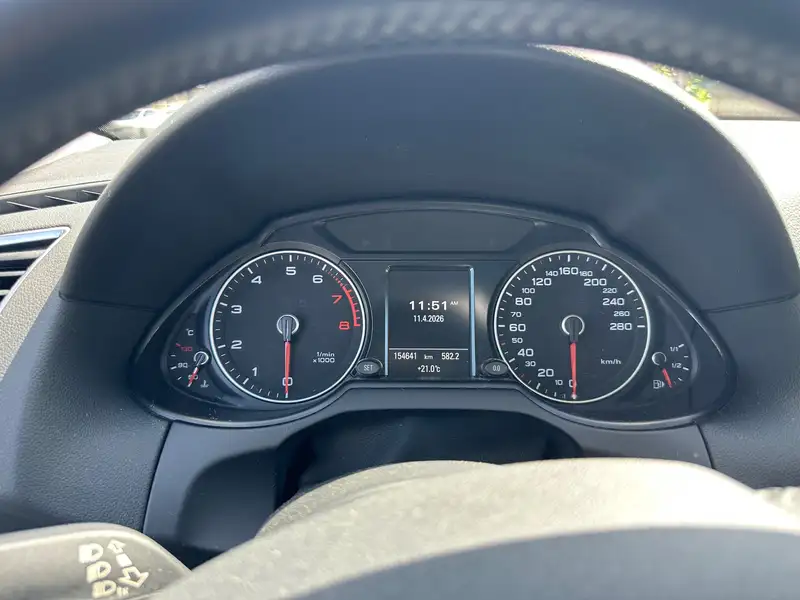2015 Audi Q5 Progressiv, stříbrná, 154 000 km, dovoz Kanada — foto 5 z 8