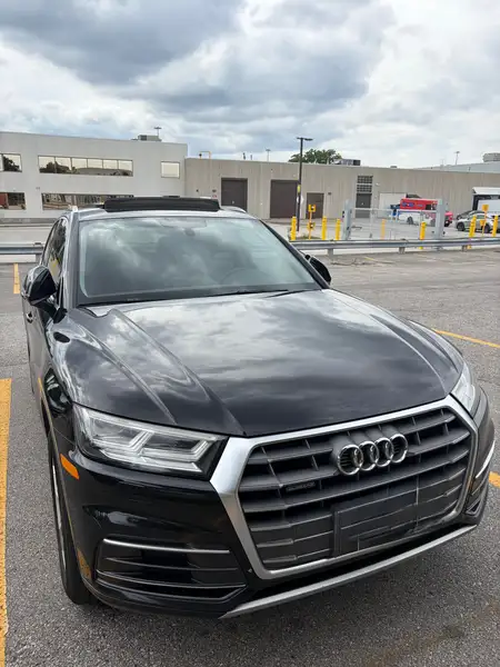 2018 Audi Q5 Progressiv, černá, 155 000 km, dovoz Kanada — foto 3 z 8