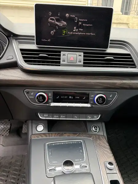 2018 Audi Q5 Progressiv, černá, 155 000 km, dovoz Kanada — foto 6 z 8