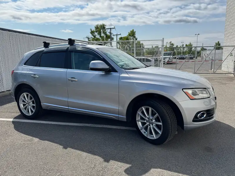 2016 Audi Q5, stříbrná, 170 000 km, dovoz Kanada — foto 5 z 8