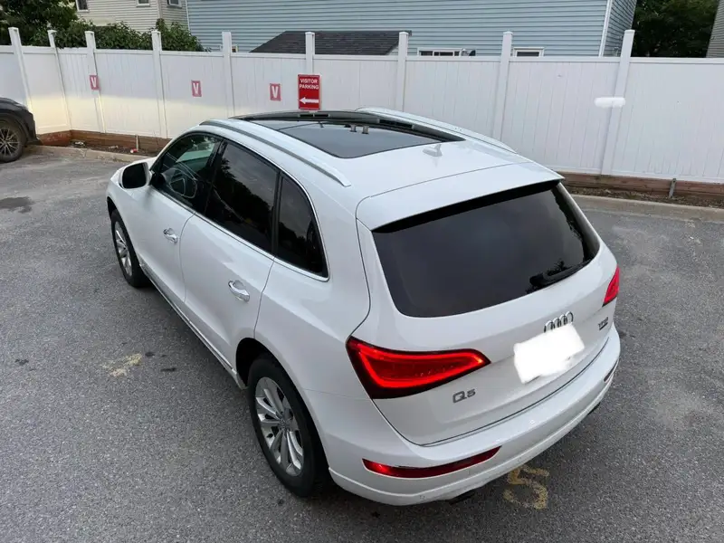 2015 Audi Q5 Progressiv, bílá, 119 000 km, dovoz Kanada — foto 2 z 12