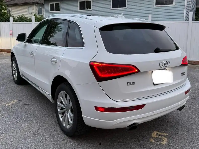 2015 Audi Q5 Progressiv, bílá, 119 000 km, dovoz Kanada — foto 3 z 12