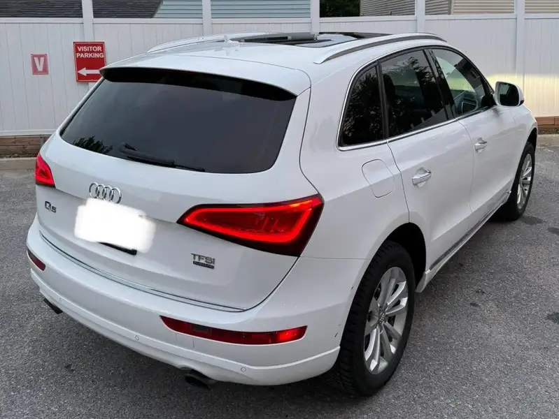 2015 Audi Q5 Progressiv, bílá, 119 000 km, dovoz Kanada — foto 4 z 12