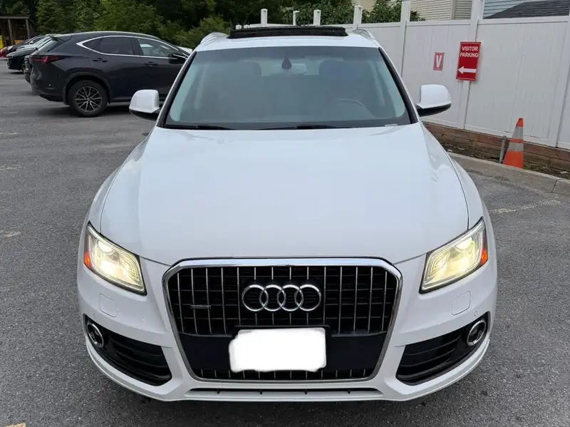 2015 Audi Q5 Progressiv, bílá, 119 000 km, dovoz Kanada — foto 6 z 12