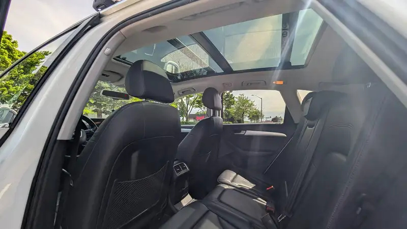 2014 Audi Q5 Progressiv, bílá, 203 000 km, dovoz Kanada — foto 11 z 12