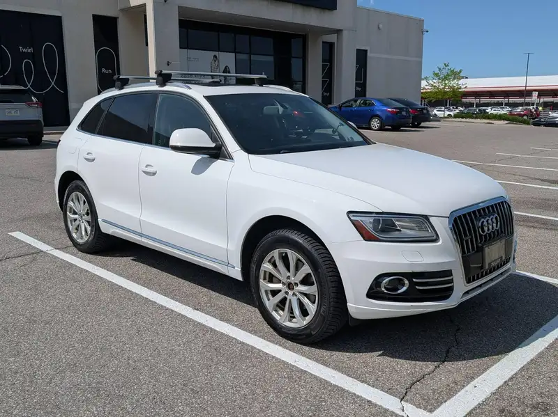 2014 Audi Q5 Progressiv, bílá, 203 000 km, dovoz Kanada — foto 6 z 12