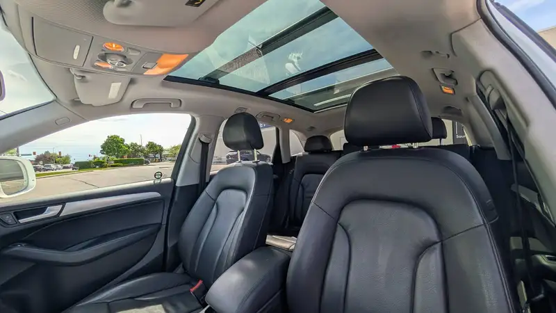 2014 Audi Q5 Progressiv, bílá, 203 000 km, dovoz Kanada — foto 7 z 12