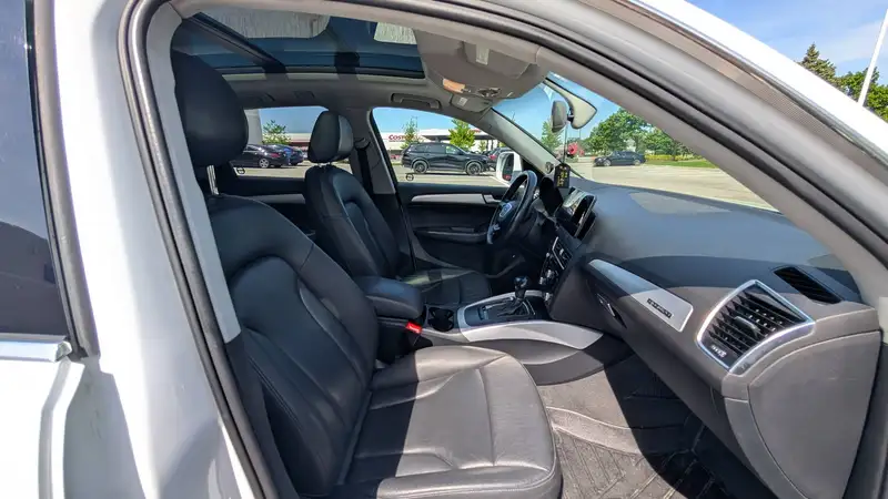 2014 Audi Q5 Progressiv, bílá, 203 000 km, dovoz Kanada — foto 8 z 12