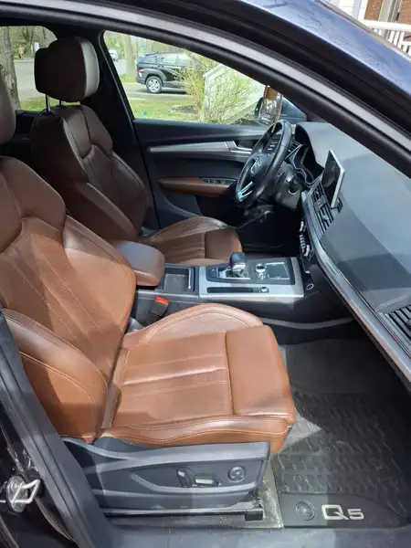 2019 Audi Q5 Progressiv, černá, 169 000 km, dovoz Kanada — foto 9 z 9