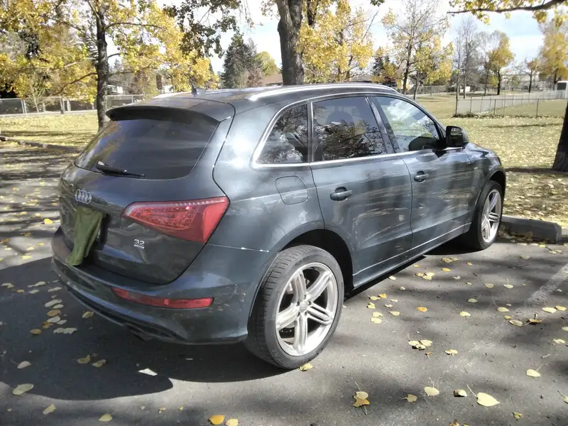 2011 Audi Q5, šedá, 186 000 km, dovoz Kanada — foto 3 z 6