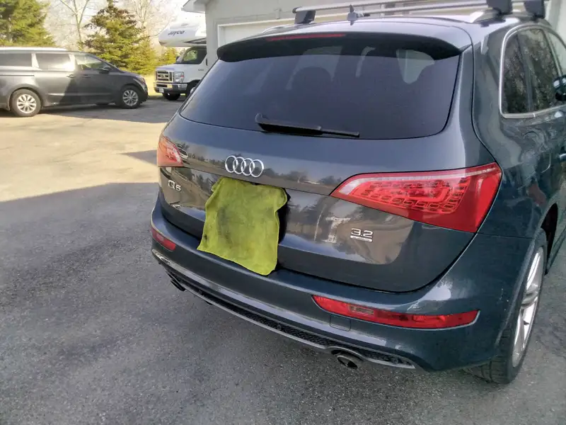 2011 Audi Q5, šedá, 186 000 km, dovoz Kanada — foto 5 z 6