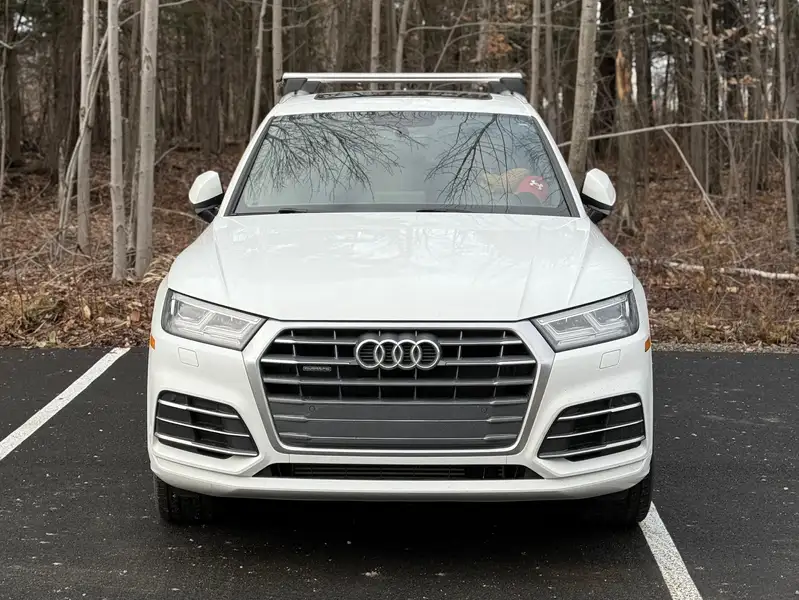 2018 Audi Q5 Progressiv, bílá, 159 600 km, dovoz Kanada — foto 8 z 8