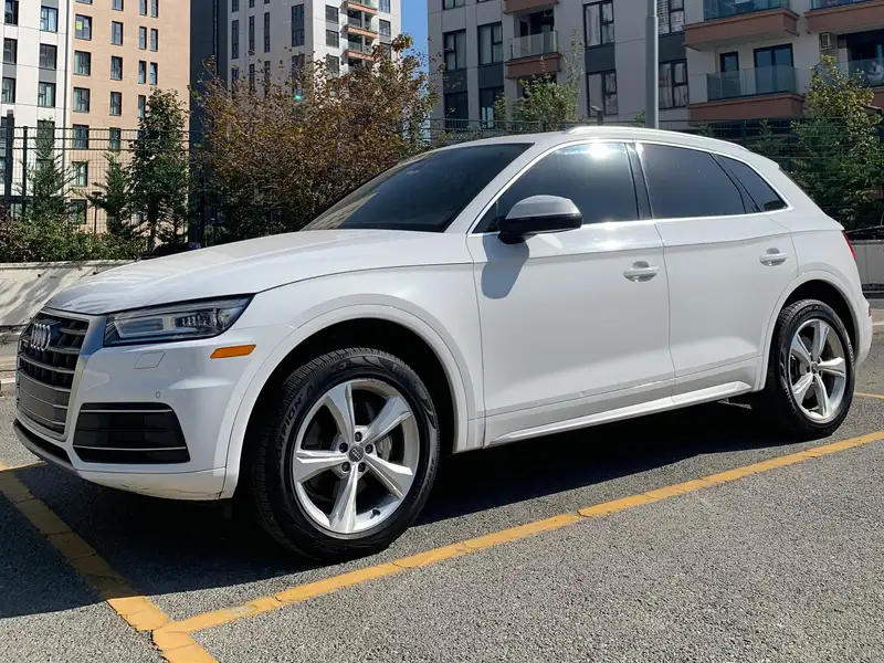 2018 Audi Q5 Progressiv, bílá, 127 200 km, dovoz Kanada — foto 3 z 9