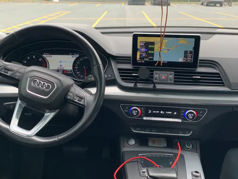 2018 Audi Q5 Progressiv, bílá, 127 200 km, dovoz Kanada — foto 7 z 9