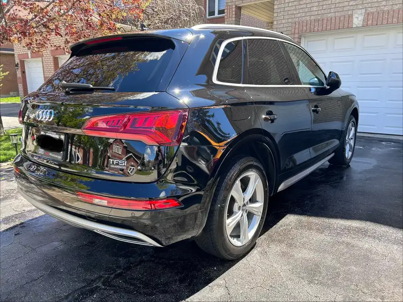 2018 Audi Q5 Progressiv, 70 500 km, dovoz Kanada — foto 5 z 12