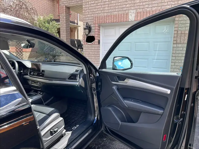 2018 Audi Q5 Progressiv, 70 500 km, dovoz Kanada — foto 9 z 12