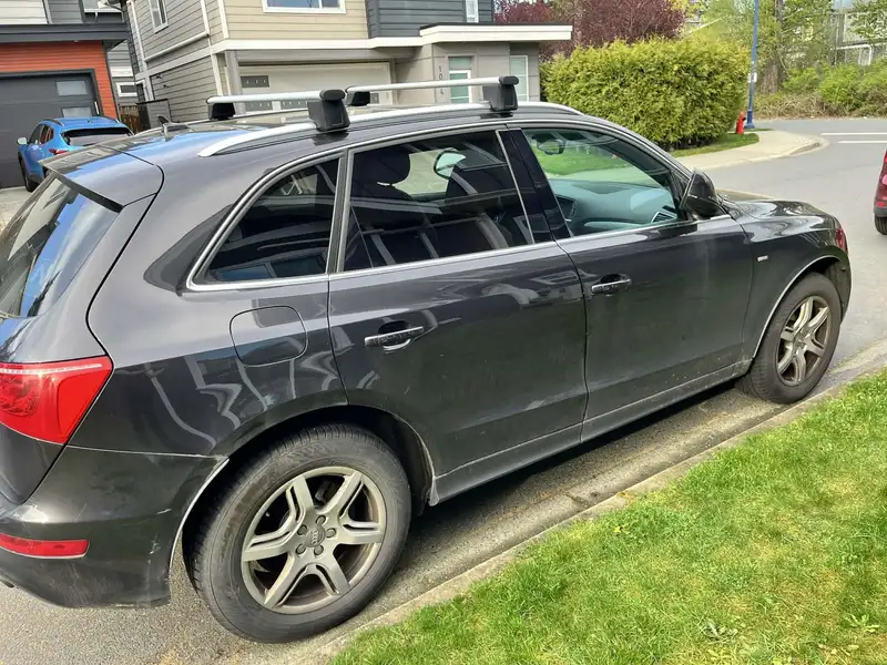 2012 Audi Q5, černá, 206 537 km, dovoz Kanada — foto 3 z 5