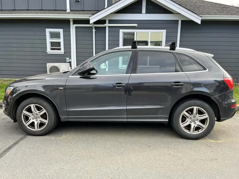 2012 Audi Q5, černá, 206 537 km, dovoz Kanada — foto 5 z 5
