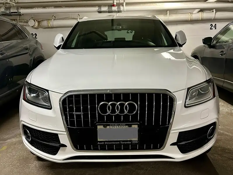 2015 Audi Q5 Technik, bílá, 217 000 km, dovoz Kanada — foto 2 z 12