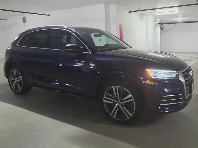 2018 Audi Q5 Progressiv, modrá, 120 000 km, dovoz Kanada — foto 2 z 7